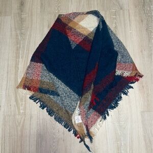 NWT Sonoma Goods for Life Thick knit Plaid Fringe Scarf/Shawl
